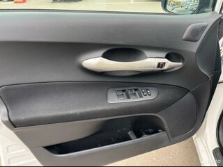 2009 Toyota Auris I, белый, 549000 рублей, вид 5