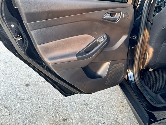 2011 Ford Focus III, чёрный, 900000 рублей - вид 22