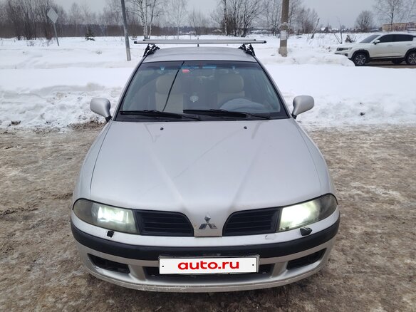 2002 Mitsubishi Carisma I Рестайлинг, серебристый, 240000 рублей - вид 1