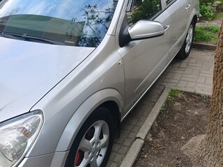 2008 Opel Astra H Рестайлинг, серебристый, 500000 рублей, вид 3