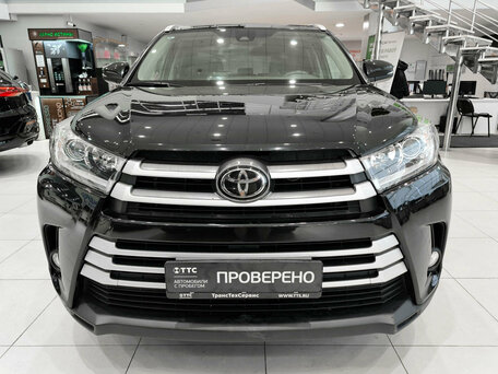 2021 Toyota Highlander III (XU50) Рестайлинг, чёрный, 3900000 рублей, вид 2