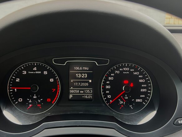 2012 Audi Q3 I (8U), чёрный, 1399000 рублей - вид 17