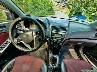 2011 Hyundai Solaris I, фиолетовый, 310000 рублей, вид 5