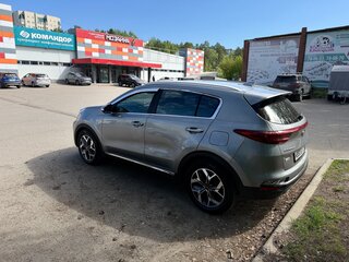 2019 Kia Sportage IV Рестайлинг, серебристый, 1599999 рублей, вид 4