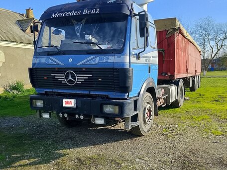 1991 Mercedes-Benz Actros, синий, 380000 рублей, вид 1