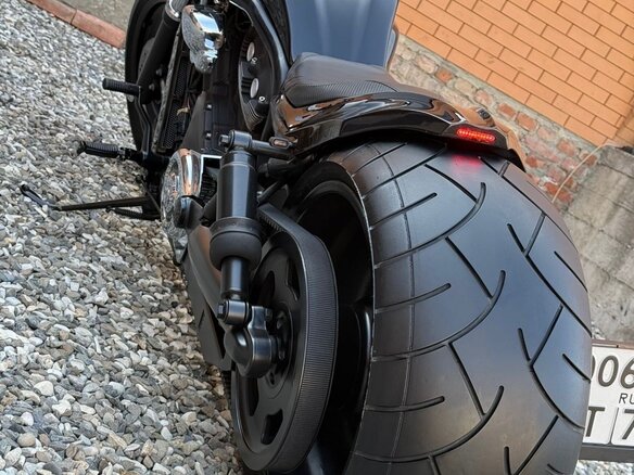 2004 Harley-Davidson V-Rod, чёрный, 2800000 рублей - вид 3