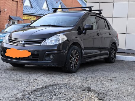 2011 Nissan Tiida I Рестайлинг, коричневый, 870000 рублей, вид 1