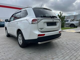 2014 Mitsubishi Outlander III, белый, 1600000 рублей, вид 3