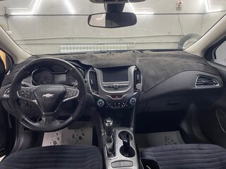 2017 Chevrolet Cruze II, чёрный, 965000 рублей, вид 4