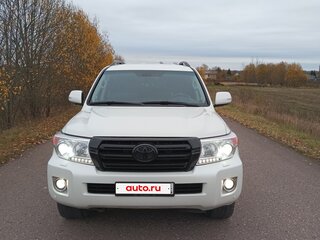 2012 Toyota Land Cruiser 200 Series Рестайлинг 1, белый, 3560000 рублей, вид 2