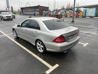 2005 Mercedes-Benz C-Класс 230 II (W203) Рестайлинг, серебристый, 750000 рублей, вид 5