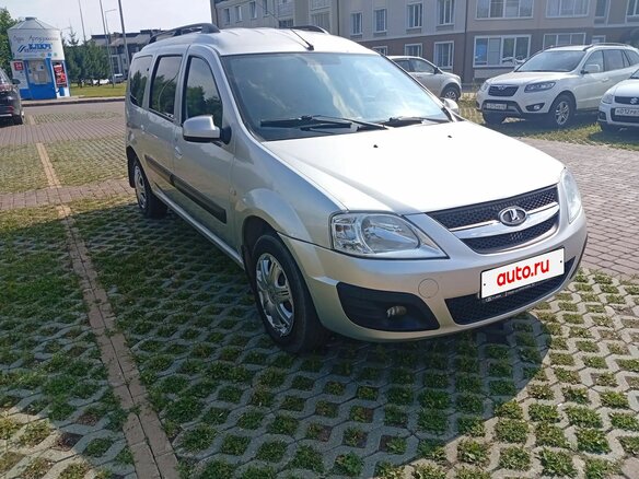 2017 Lada (ВАЗ) Largus I, серебристый, 560000 рублей - вид 1