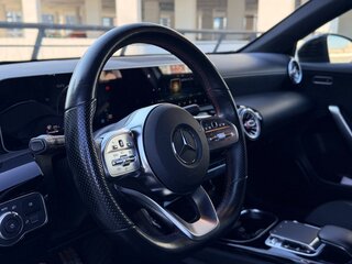 2019 Mercedes-Benz A-Класс 200 IV (W177), серебристый, 3100000 рублей, вид 3