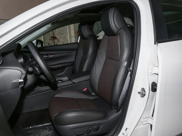 2025 Mazda 3 Axela IV (BP), чёрный, 2315000 рублей - вид 6