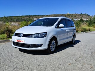 2016 Volkswagen Sharan II Рестайлинг, белый, 1850000 рублей, вид 2