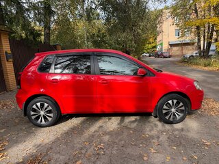 2007 Volkswagen Polo IV Рестайлинг, красный, 660000 рублей, вид 4