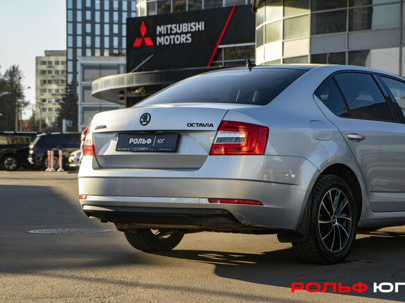 2017 Skoda Octavia III (A7) Рестайлинг, серебристый, 1448000 рублей - вид 17