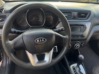 2012 Kia Rio 4-speed III, серый, 780000 рублей, вид 5