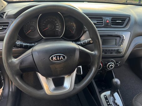 2012 Kia Rio 4-speed III, серый, 780000 рублей, вид 5