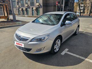 2011 Opel Astra J, серебристый, 830000 рублей, вид 1