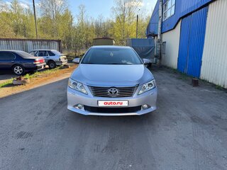 2012 Toyota Camry VII (XV50), серебристый, 1590000 рублей, вид 2