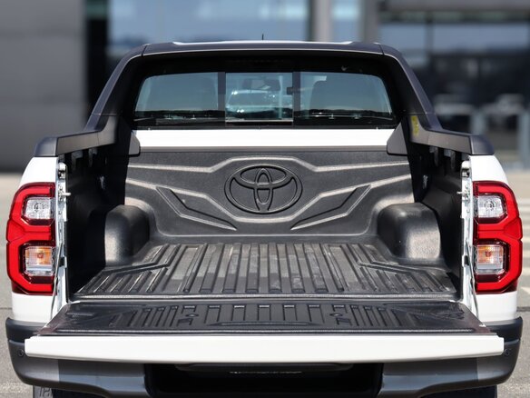 2026 Toyota Hilux VIII Рестайлинг 2, белый - вид 16