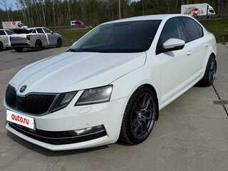 2017 Skoda Octavia III (A7) Рестайлинг, белый, 1630000 рублей, вид 1