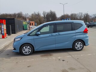 2020 Honda Freed+ II Рестайлинг, синий, 1750000 рублей, вид 4