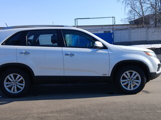 2011 Kia Sorento II, белый, 1300000 рублей, вид 2