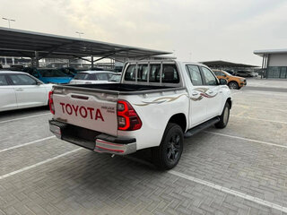 2026 Toyota Hilux VIII Рестайлинг 2, белый, 4380000 рублей, вид 3