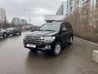 2016 Toyota Land Cruiser 200 Series Рестайлинг 2, чёрный, 6800000 рублей, вид 1