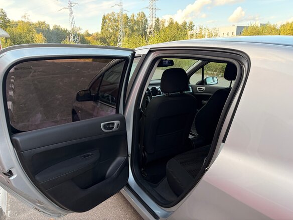 2007 Peugeot 307 I Рестайлинг, серебристый, 380000 рублей - вид 14