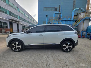 2021 Peugeot 5008 II Рестайлинг, белый, 2350000 рублей, вид 4