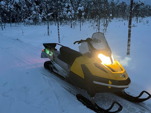 2010 BRP Ski-Doo Tundra 550, жёлтый, 750000 рублей - вид 3