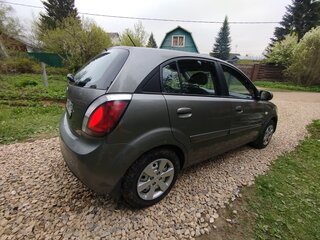 2011 Kia Rio II Рестайлинг, серый, 405000 рублей, вид 4