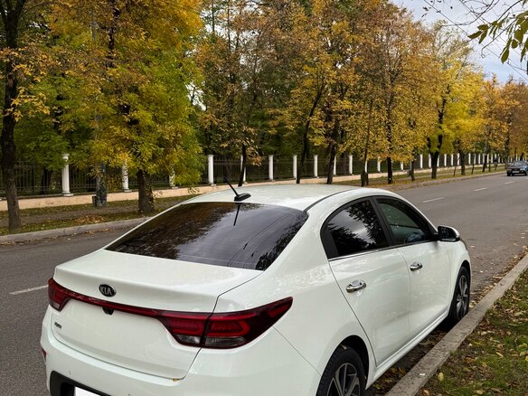 2018 Kia Rio IV, белый, 1700000 рублей