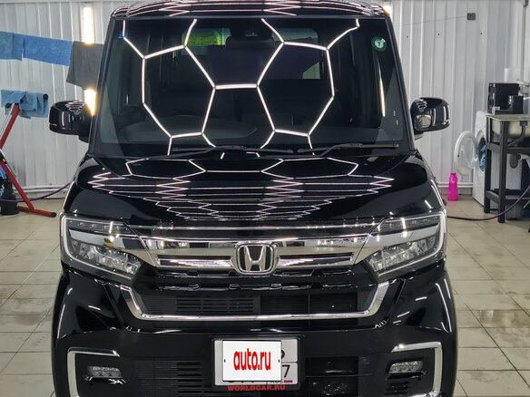 2021 Honda N-BOX II Рестайлинг, чёрный, 1700000 рублей - вид 1
