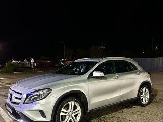 2015 Mercedes-Benz GLA 200 I (X156), серебристый, 1800000 рублей, вид 2