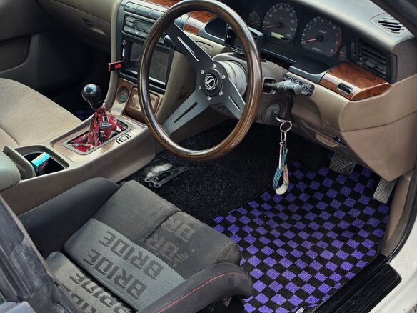 1998 Nissan Laurel VIII (C35), белый, 750000 рублей - вид 12