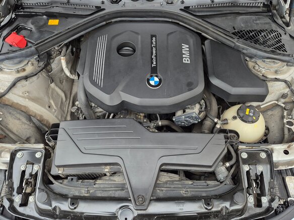 2017 BMW 3 серии 318i VI (F3x) Рестайлинг, серебристый, 1700000 рублей - вид 12