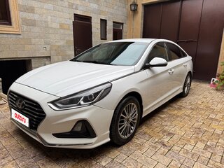 2018 Hyundai Sonata VII (LF) Рестайлинг, белый, 1450000 рублей, вид 1