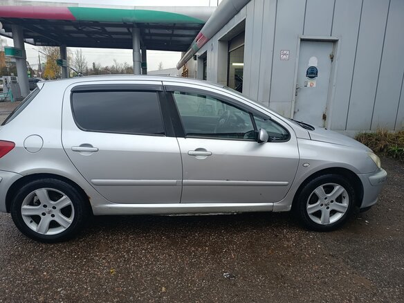 2002 Peugeot 307 I, серебристый, 260000 рублей - вид 1