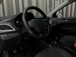 2018 Hyundai Solaris II, белый, 599777 рублей, вид 5