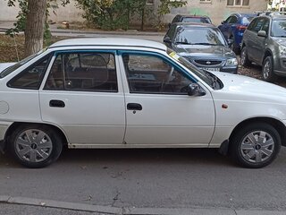 2001 Daewoo Nexia I, белый, 190000 рублей, вид 5