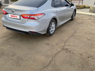 2020 Toyota Camry VIII (XV70), серый, 2999999 рублей, вид 2