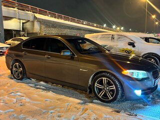 2010 BMW 5 серии 523i VI (F10/F11/F07), серый, 1550000 рублей, вид 2