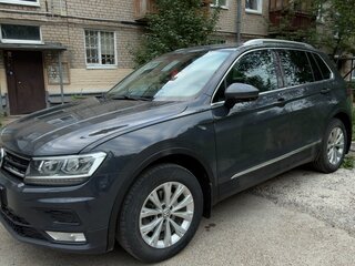 2017 Volkswagen Tiguan II, серый, 2200000 рублей, вид 4