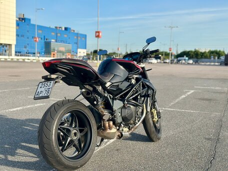 2011 MV Agusta Brutale 920, красный, 580000 рублей, вид 4