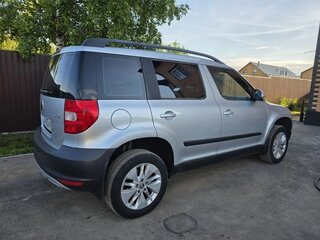 2013 Skoda Yeti I, серебристый, 990000 рублей, вид 2