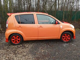 2004 Toyota Passo I (C10), золотистый, 315000 рублей, вид 3